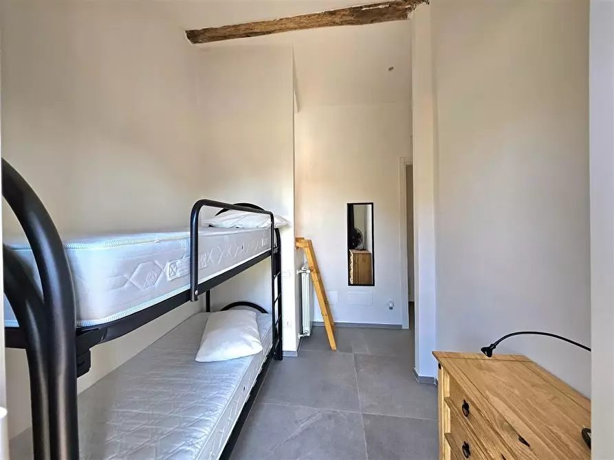 Immagine 12 di Casa semindipendente in vendita  a Massa