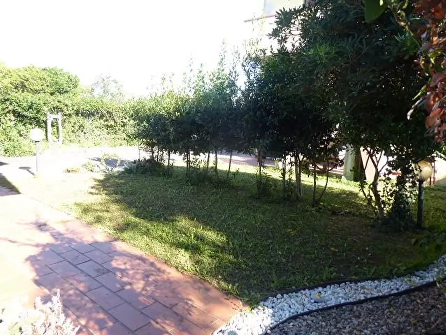 Immagine 11 di Casa indipendente in vendita  a Vecchiano