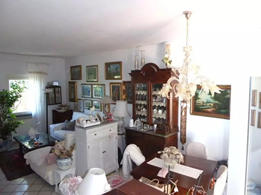 Immagine 25 di Casa indipendente in vendita  a Vecchiano