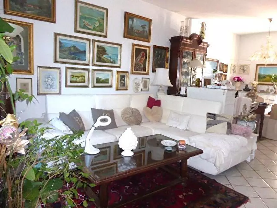 Immagine 17 di Casa indipendente in vendita  a Vecchiano