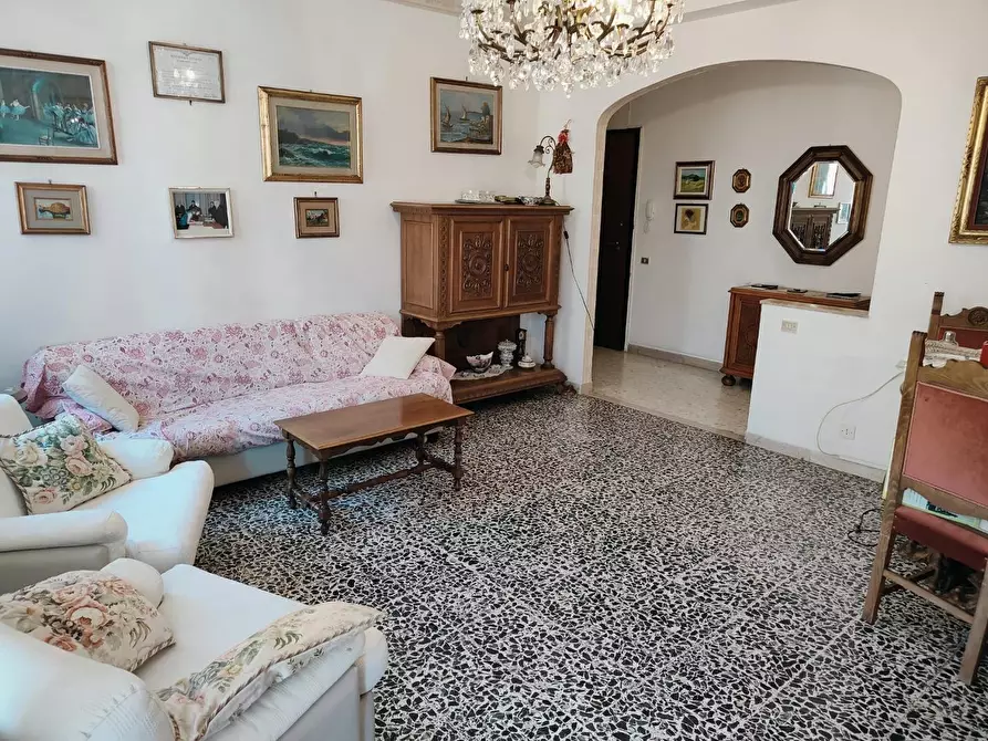Immagine 2 di Appartamento in vendita  a Livorno