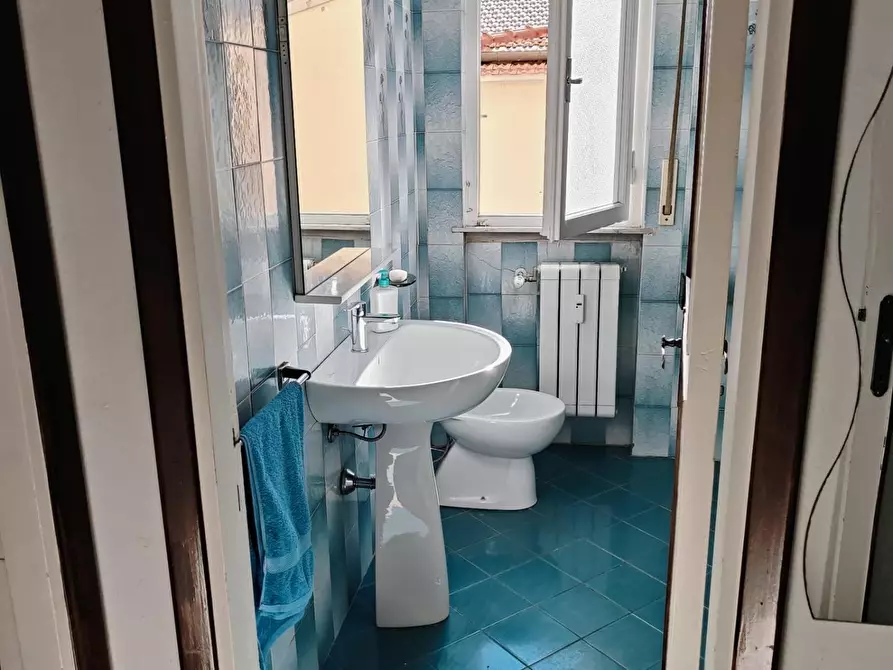 Immagine 27 di Appartamento in vendita  a Livorno