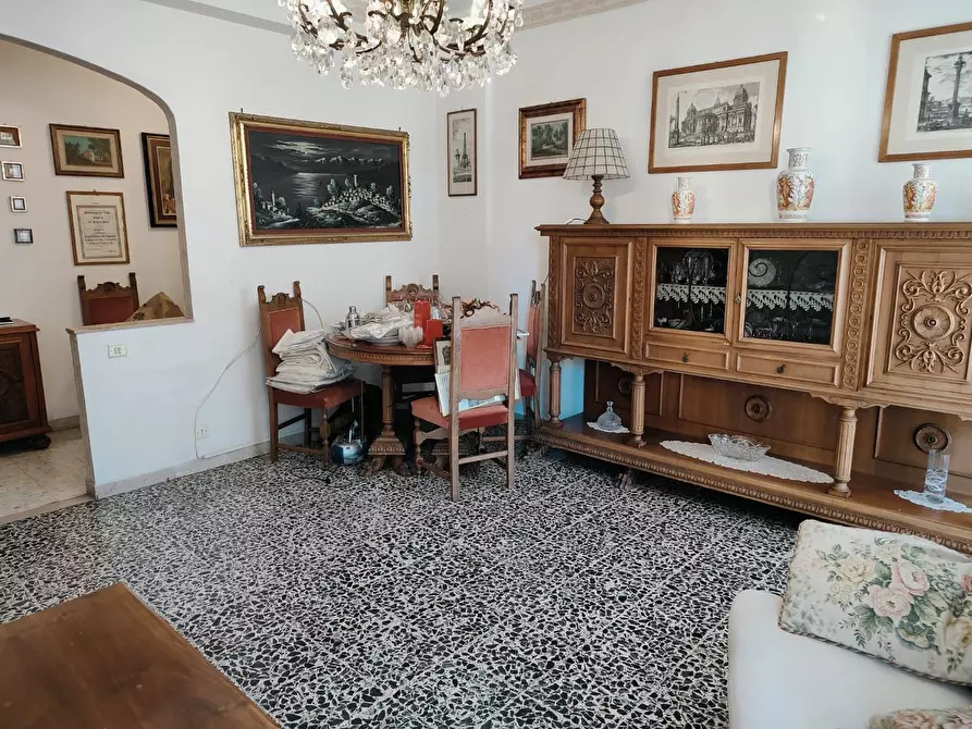 Immagine 3 di Appartamento in vendita  a Livorno