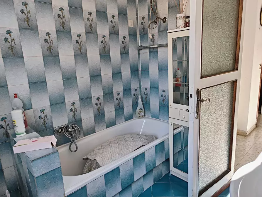 Immagine 28 di Appartamento in vendita  a Livorno