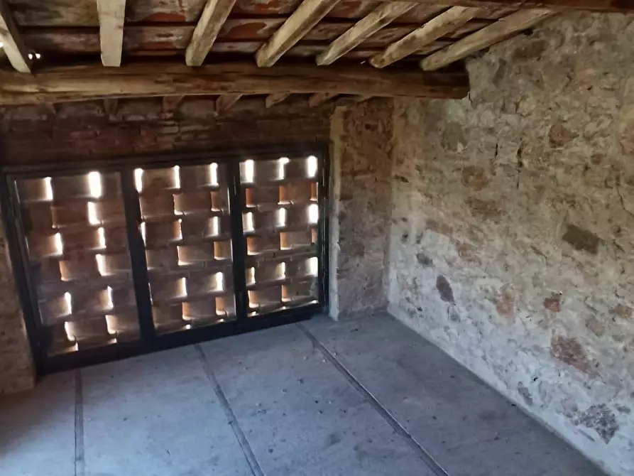 Immagine 38 di Terratetto in vendita  a Lucca