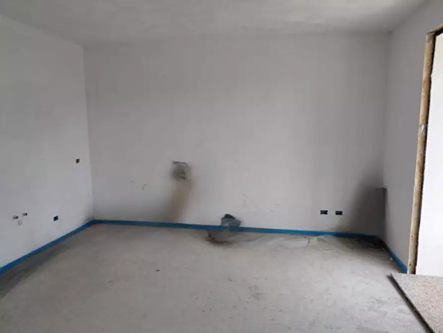 Immagine 10 di Appartamento in vendita  a Pisa