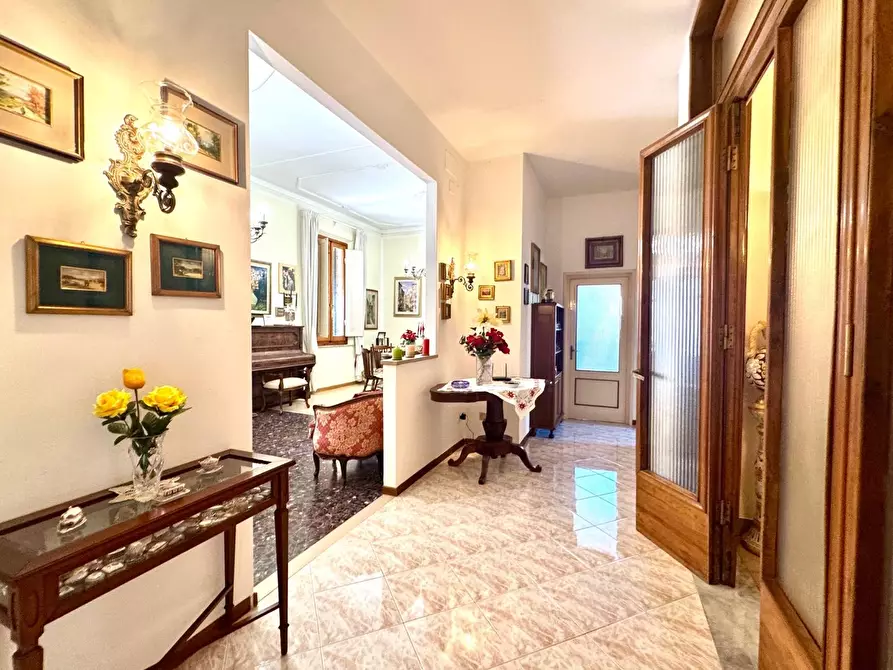 Immagine 8 di Appartamento in vendita  a Empoli
