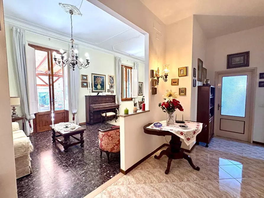 Immagine 11 di Appartamento in vendita  a Empoli