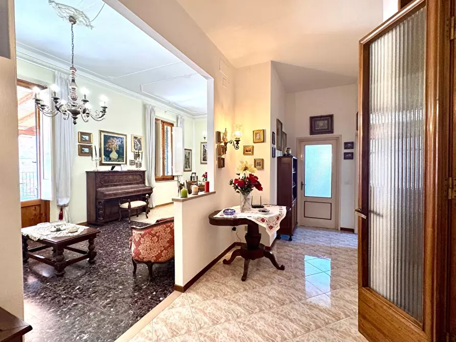 Immagine 9 di Appartamento in vendita  a Empoli