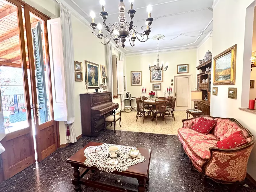 Immagine 16 di Appartamento in vendita  a Empoli