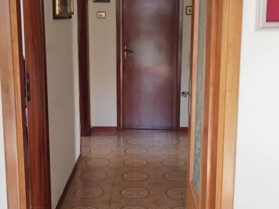 Immagine 5 di Appartamento in vendita  a Massa