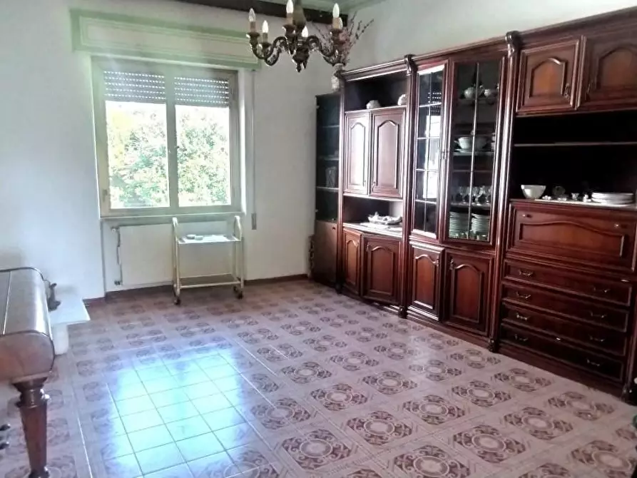 Immagine 3 di Appartamento in vendita  a Massa