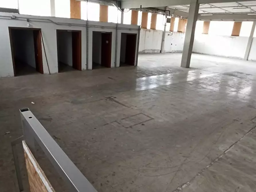 Immagine 1 di Attività artigianale in vendita  a Capannori