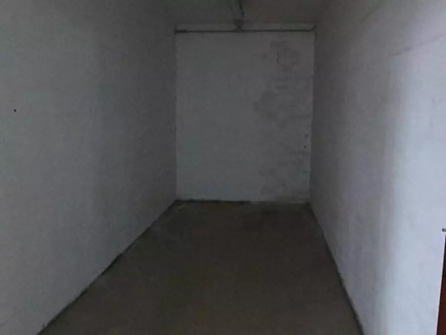 Immagine 6 di Attività artigianale in vendita  a Capannori