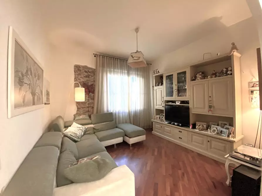 Immagine 4 di Appartamento in vendita  a Cascina