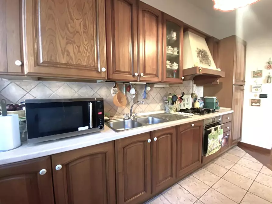 Immagine 15 di Appartamento in vendita  a Cascina