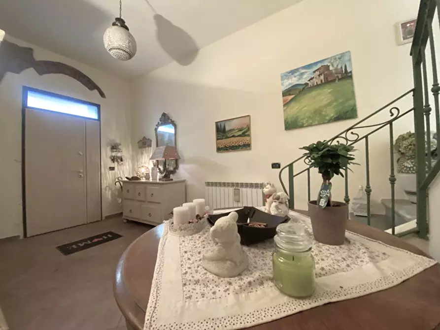 Immagine 2 di Appartamento in vendita  a Cascina