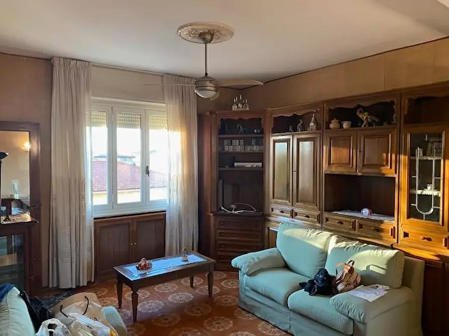 Immagine 1 di Appartamento in vendita  a Cascina