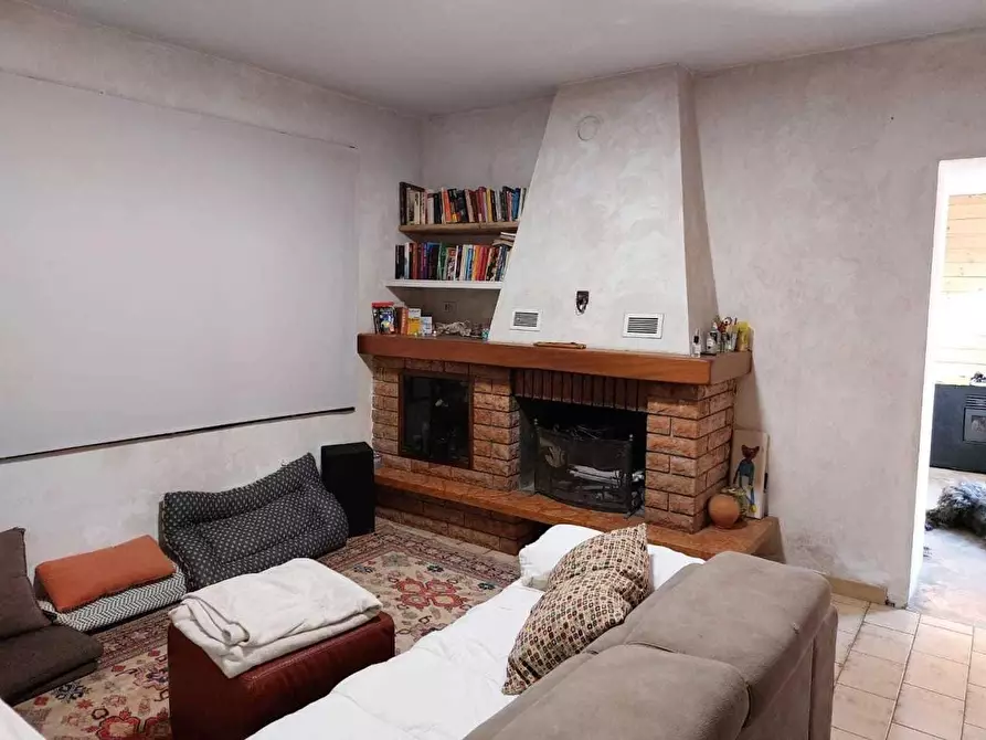 Immagine 2 di Terratetto in vendita  a Castelnuovo Magra