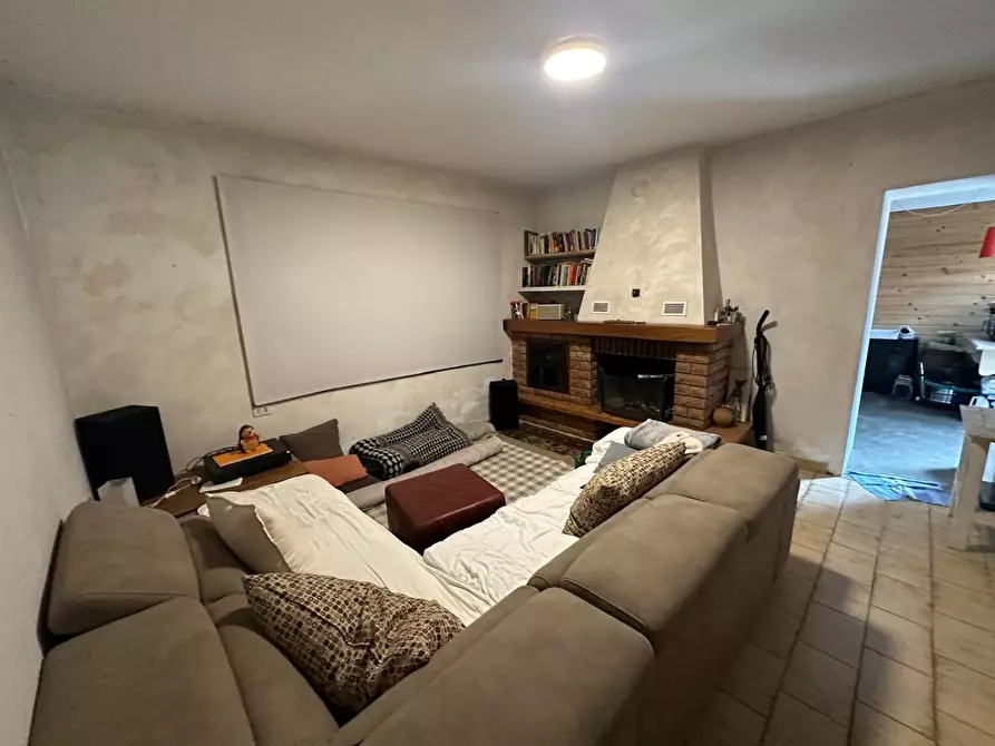 Immagine 1 di Terratetto in vendita  a Castelnuovo Magra