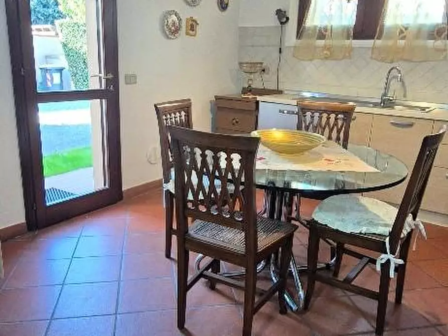 Immagine 11 di Casa trifamiliare in affitto  a Cascina