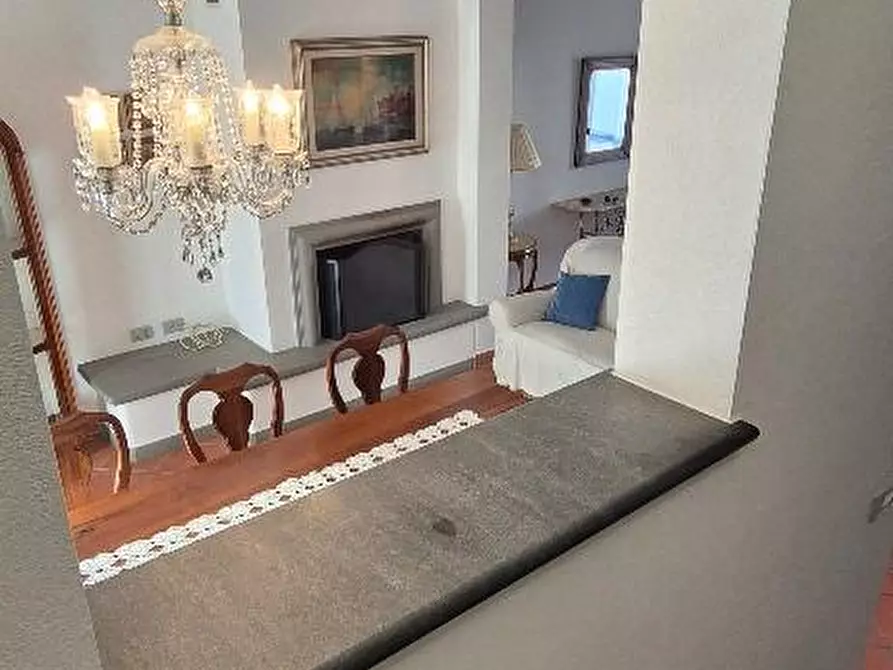 Immagine 17 di Casa trifamiliare in affitto  a Cascina