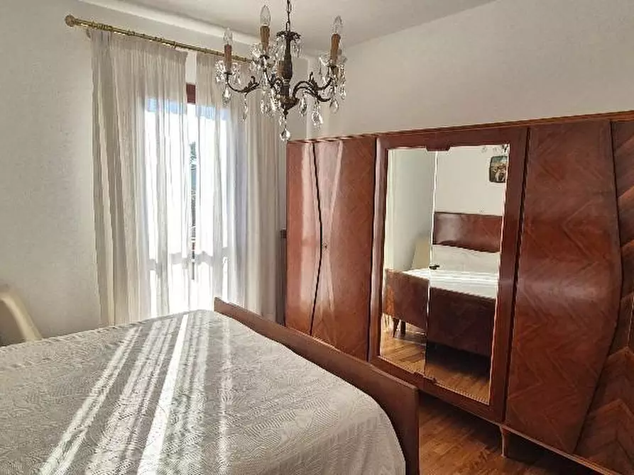 Immagine 21 di Casa trifamiliare in affitto  a Cascina