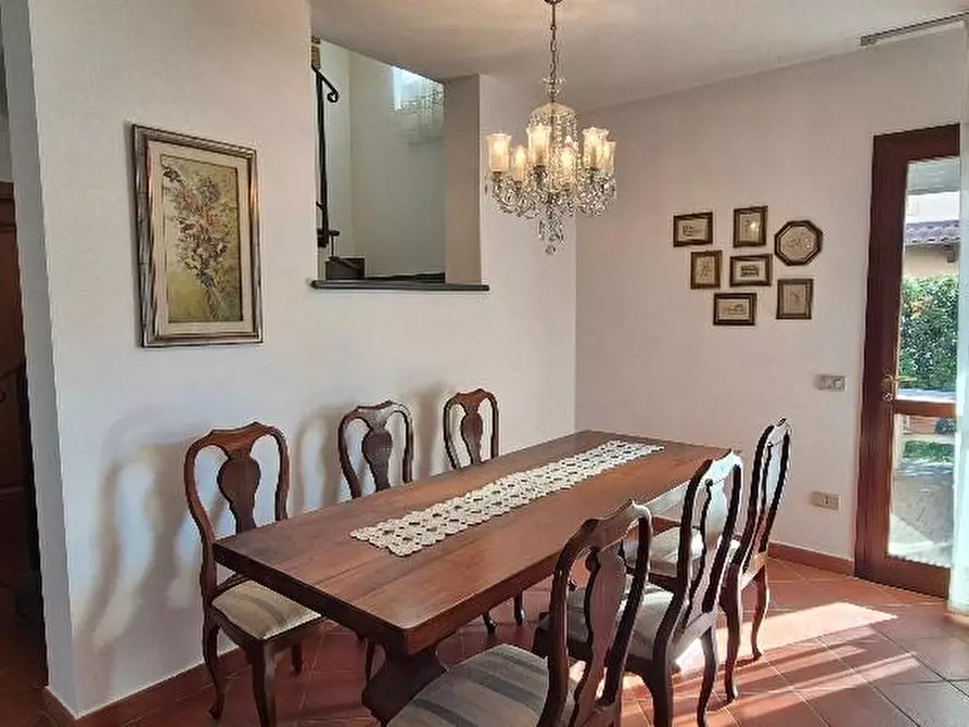 Immagine 4 di Casa trifamiliare in affitto  a Cascina