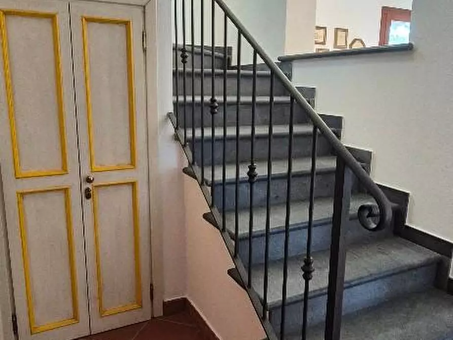 Immagine 15 di Casa trifamiliare in affitto  a Cascina