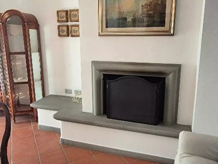 Immagine 6 di Casa trifamiliare in affitto  a Cascina