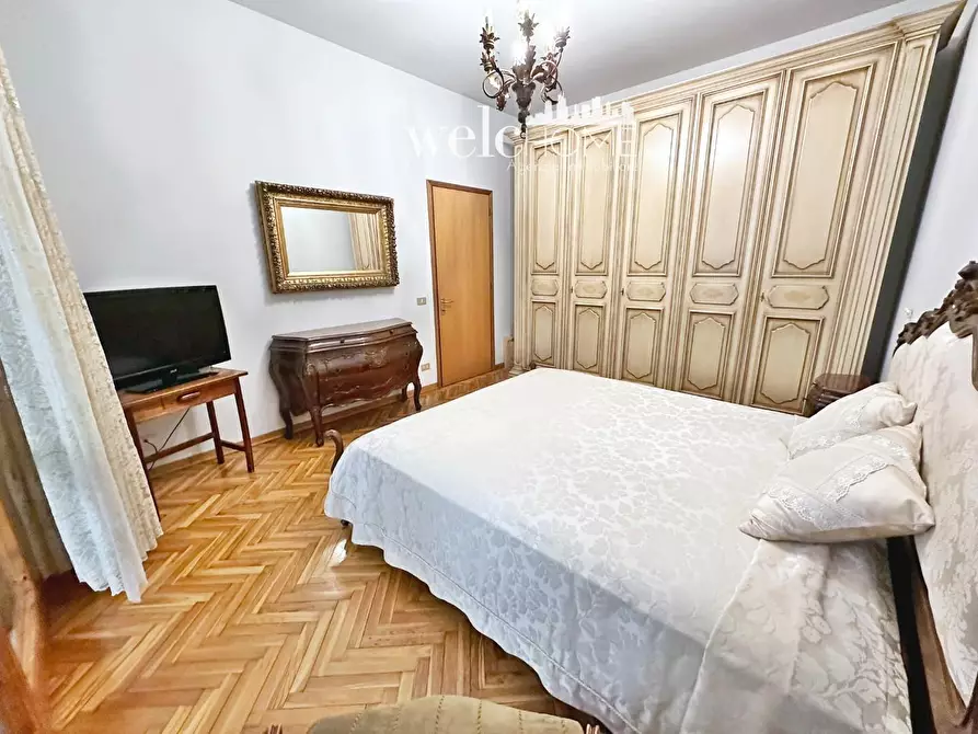 Immagine 30 di Appartamento in vendita  a Firenze