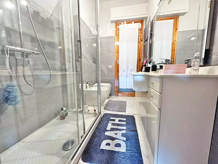 Immagine 18 di Appartamento in vendita  a Firenze