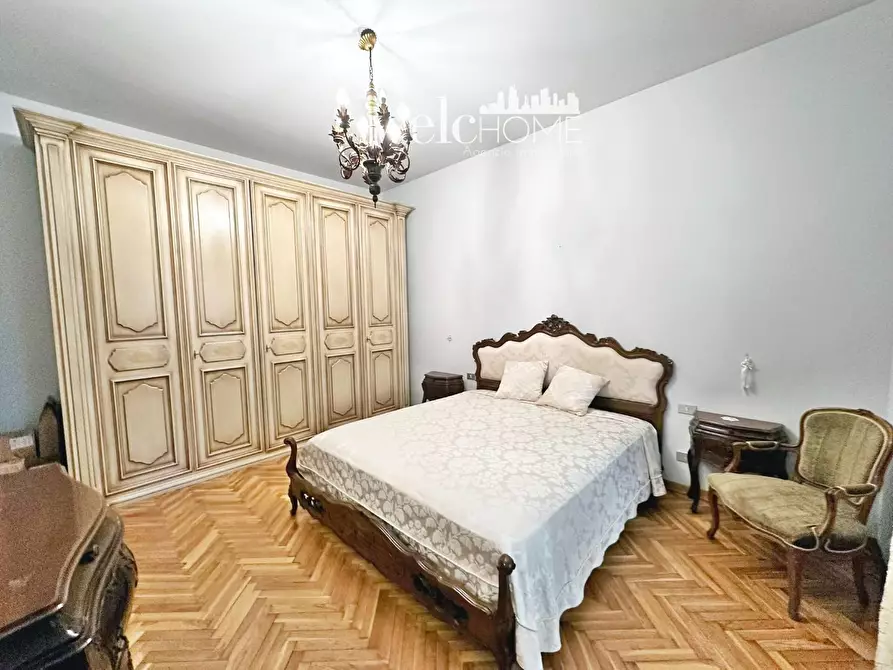 Immagine 13 di Appartamento in vendita  a Firenze