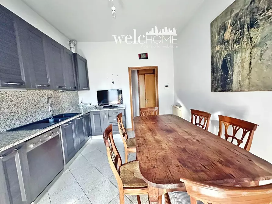 Immagine 11 di Appartamento in vendita  a Firenze