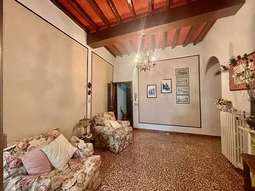 Immagine 4 di Appartamento in vendita  a Volterra