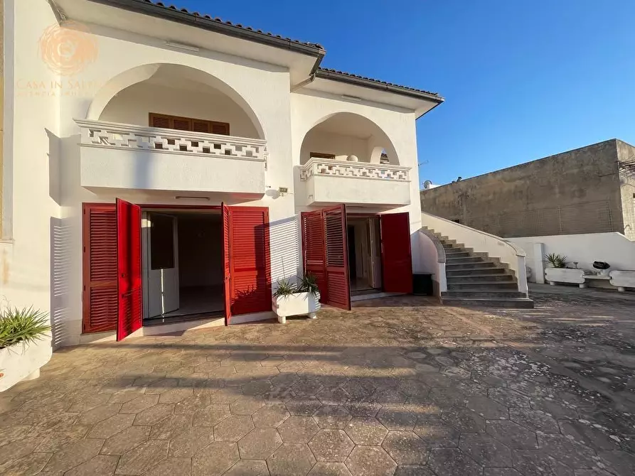 Immagine 1 di Villa in vendita  a Gagliano Del Capo