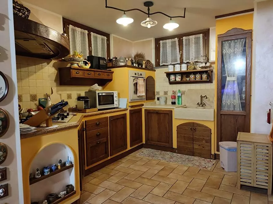 Immagine 31 di Casa semindipendente in vendita  a Castelnuovo Magra