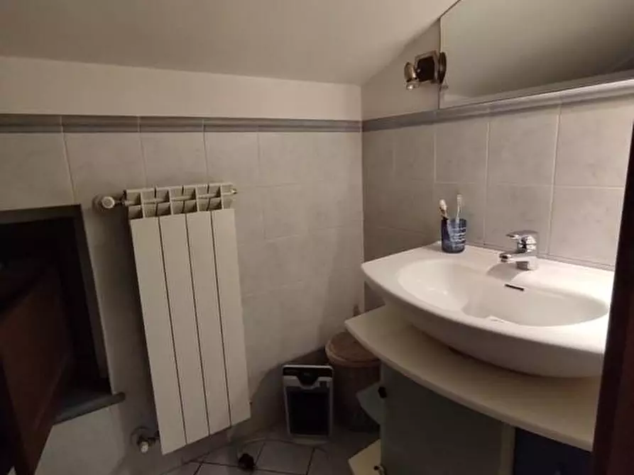 Immagine 18 di Casa semindipendente in vendita  a Castelnuovo Magra