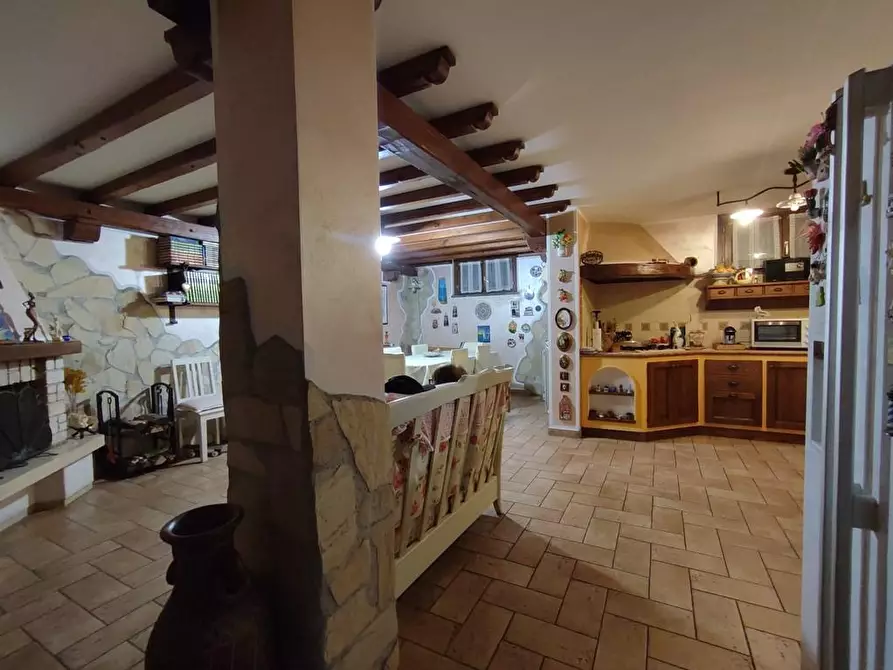 Immagine 1 di Casa semindipendente in vendita  a Castelnuovo Magra