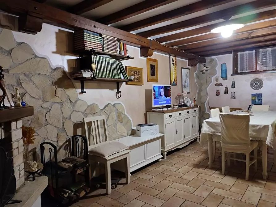 Immagine 26 di Casa semindipendente in vendita  a Castelnuovo Magra