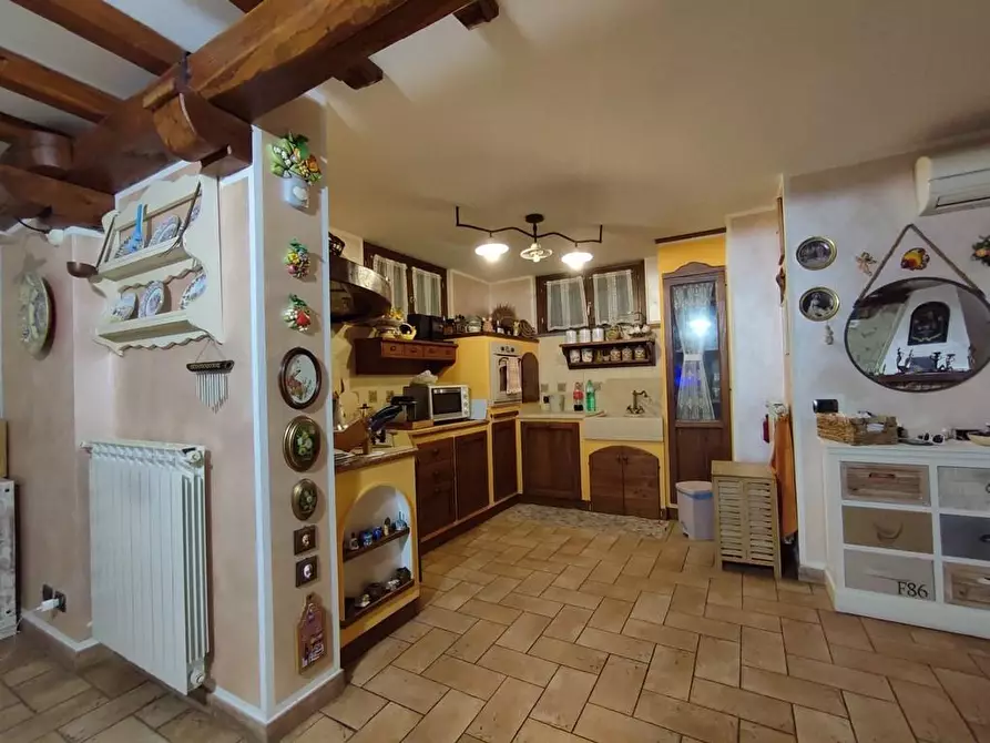 Immagine 29 di Casa semindipendente in vendita  a Castelnuovo Magra