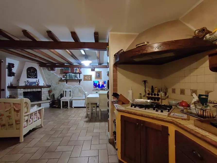 Immagine 33 di Casa semindipendente in vendita  a Castelnuovo Magra