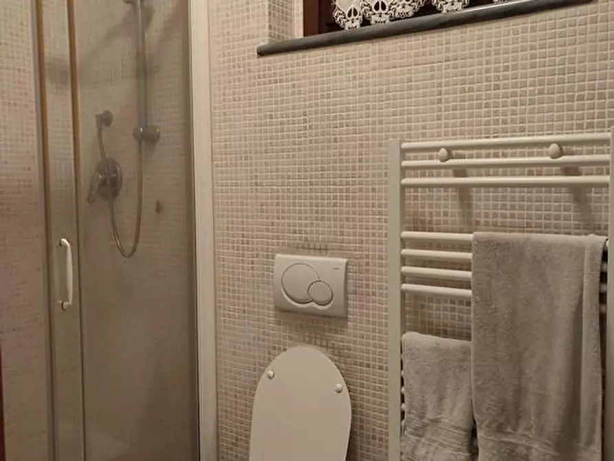 Immagine 12 di Casa semindipendente in vendita  a Castelnuovo Magra