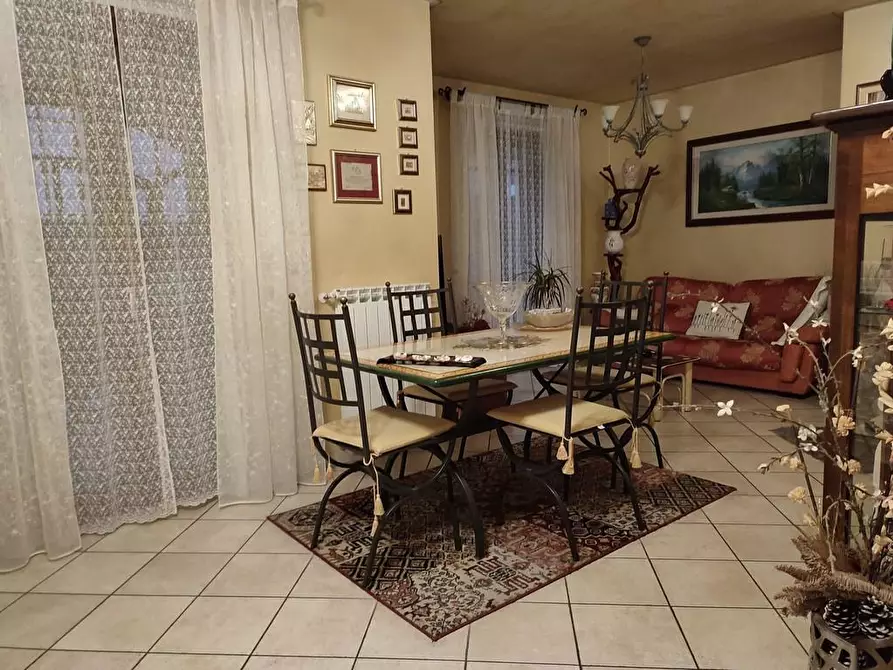 Immagine 5 di Casa semindipendente in vendita  a Castelnuovo Magra