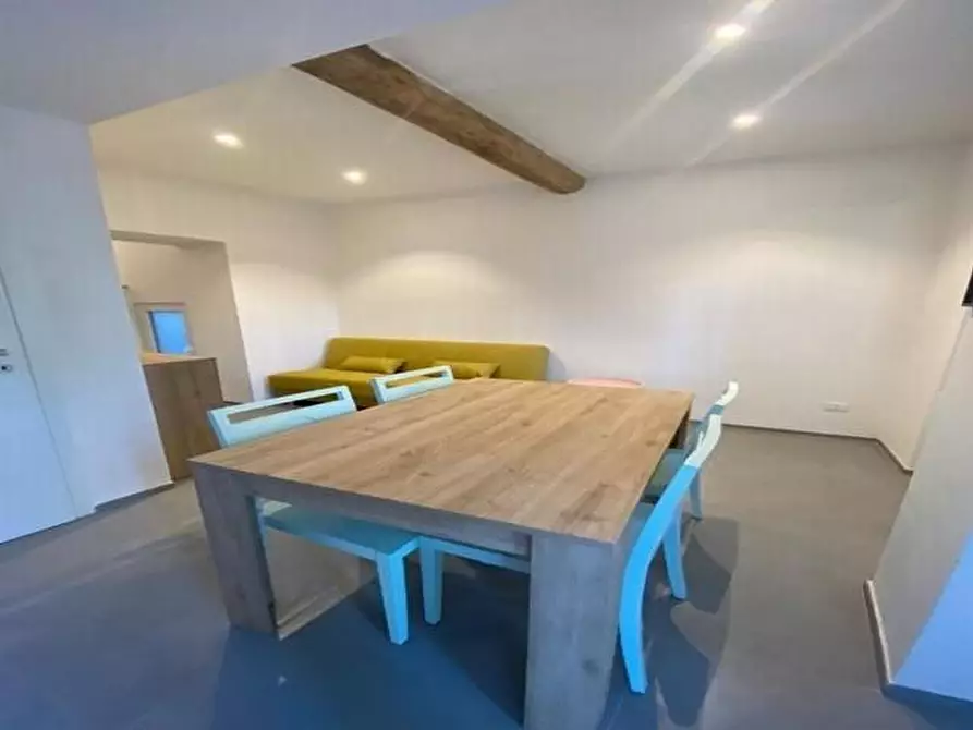 Immagine 2 di Casa semindipendente in vendita  a Massa