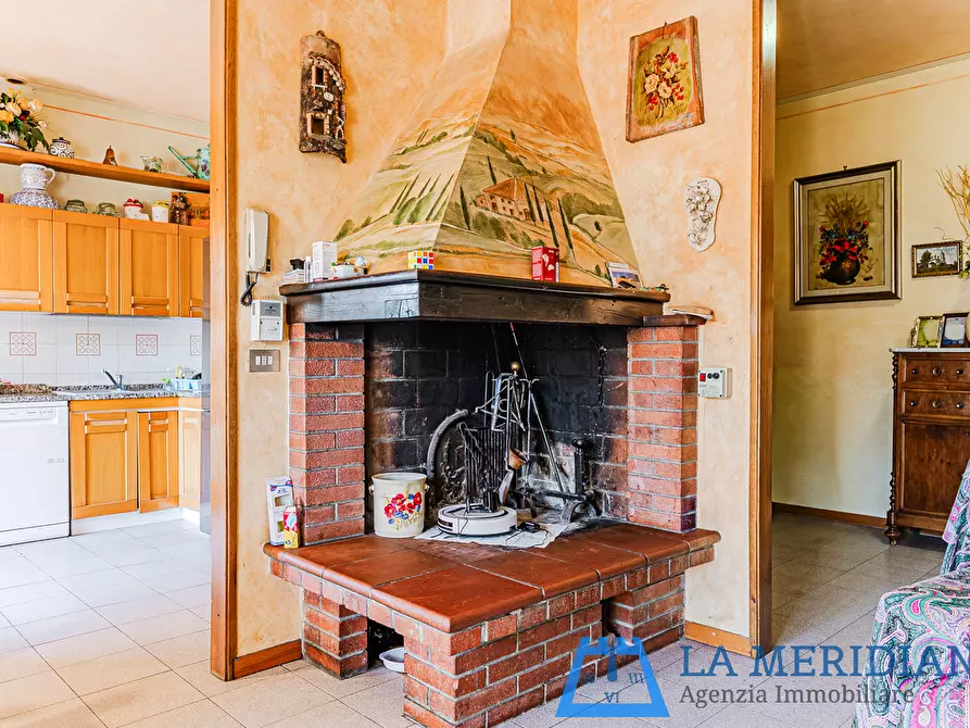 Immagine 16 di Appartamento in vendita  a Lamporecchio