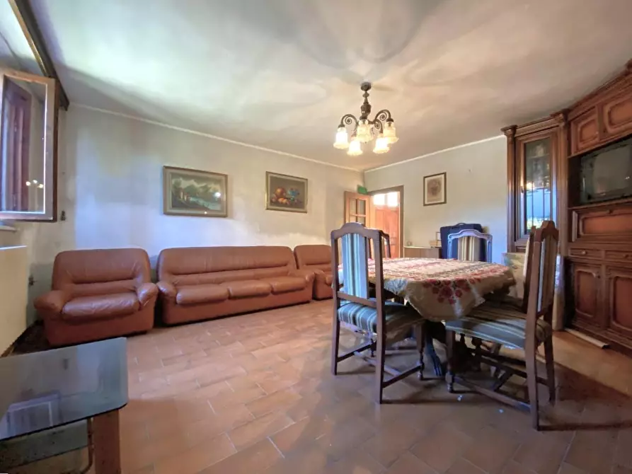 Immagine 8 di Casa indipendente in vendita  a Montopoli In Val D'arno