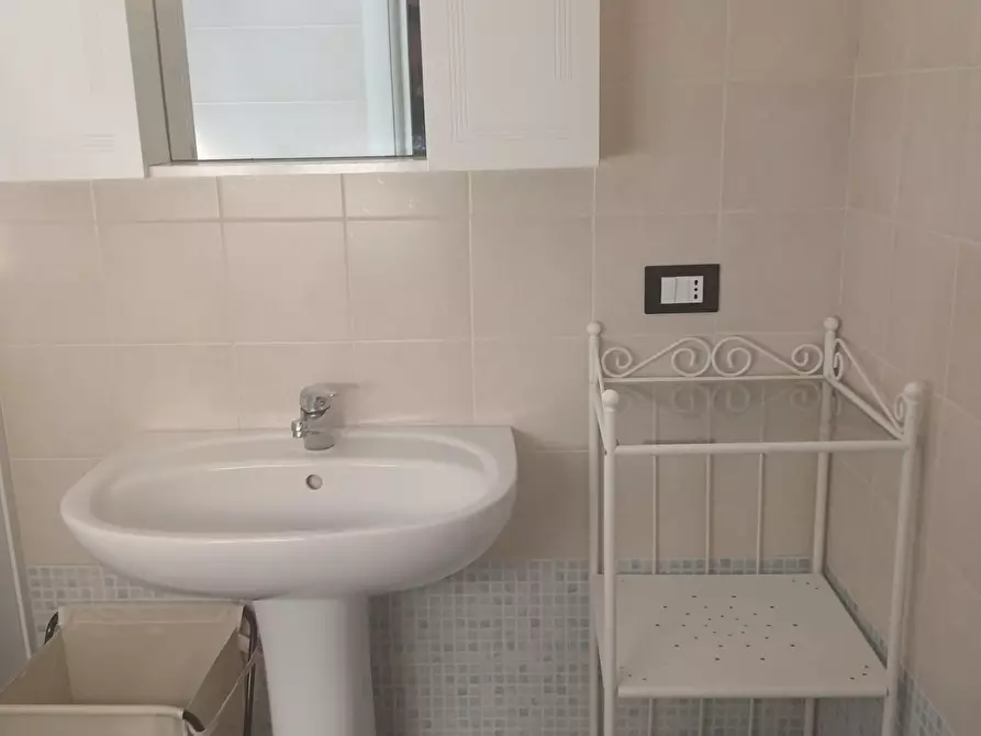 Immagine 13 di Appartamento in affitto  a Pisa