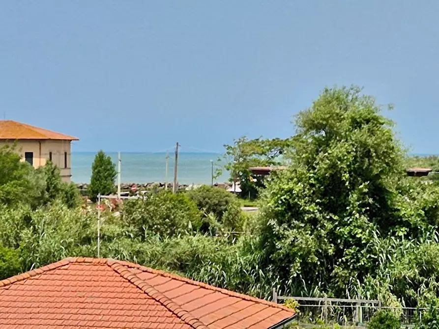 Immagine 9 di Appartamento in vendita  a Pisa