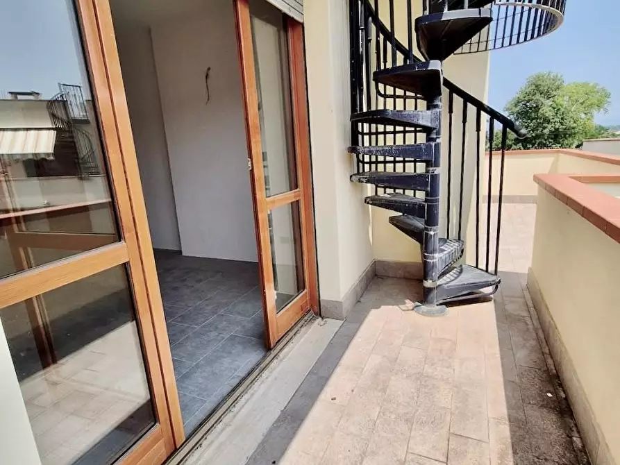 Immagine 4 di Appartamento in vendita  a Pisa